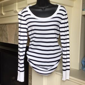 Gap supersoft long sleeve tee’s lot